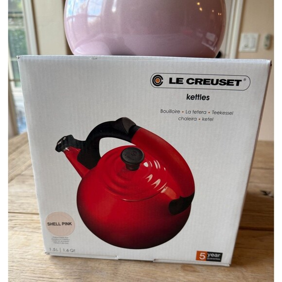 Le Creuset Enamel On Steel Oolong Tea Kettle w/o Max Line 1.6 qt Shell Pink NEW - Picture 12 of 13